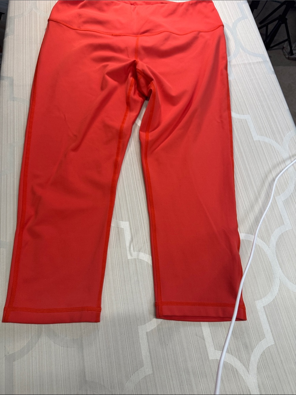 Zella Coral-Red Capri Leggings